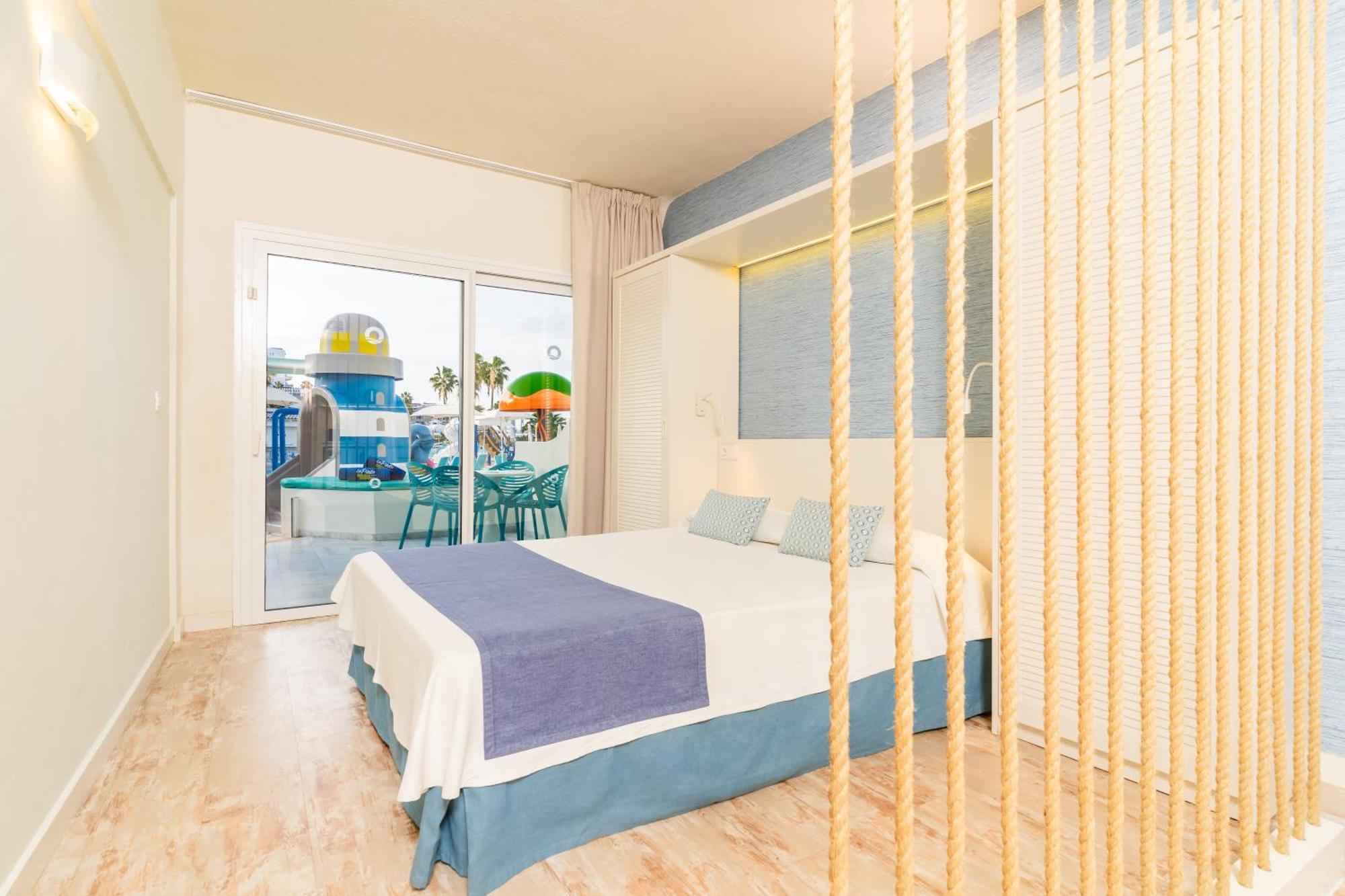 One-Bedroom Family Apartment,1602342928:JPEG